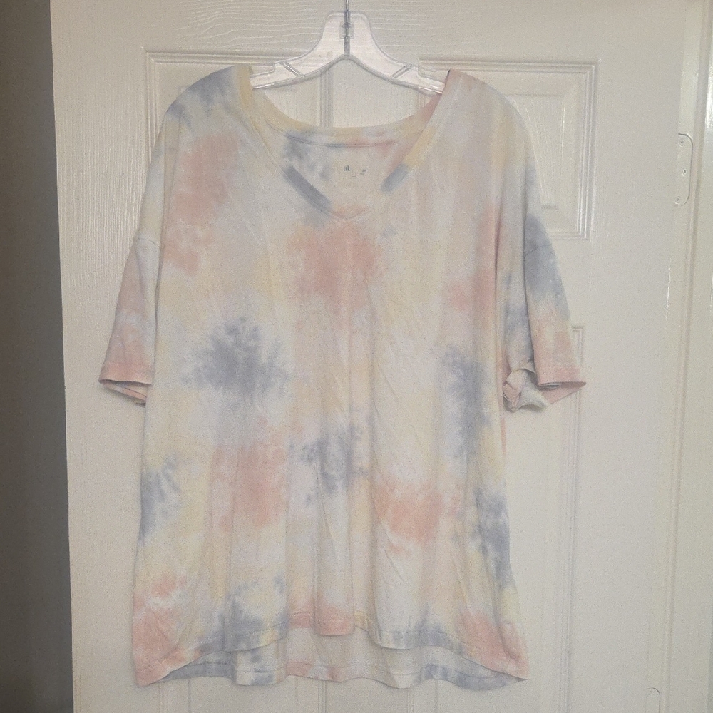 NATURAL LIFE Pastel Tie-Dye V-Neck Top